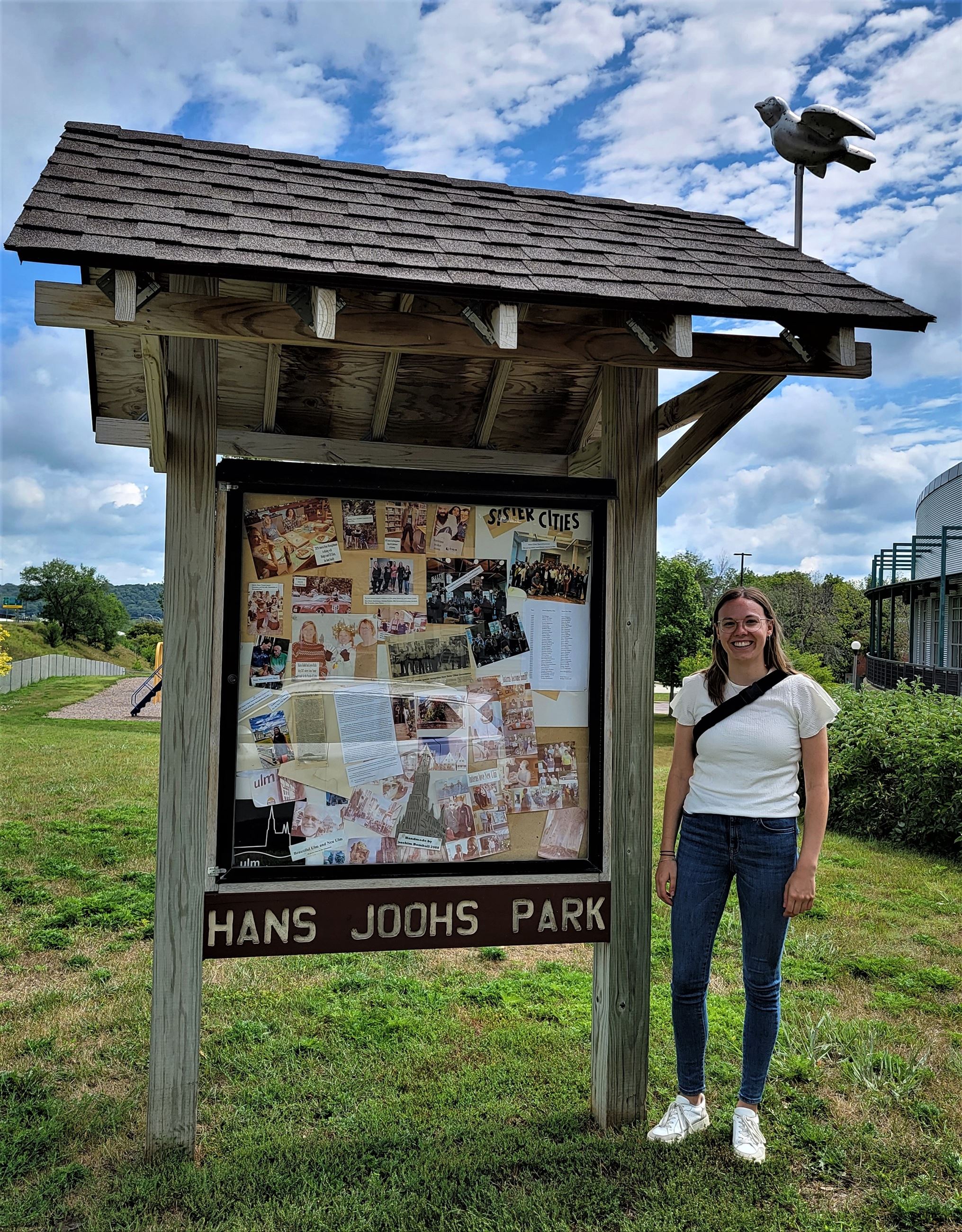 Hans Joohs Park Kiosk w Evelyn Zettelmeier